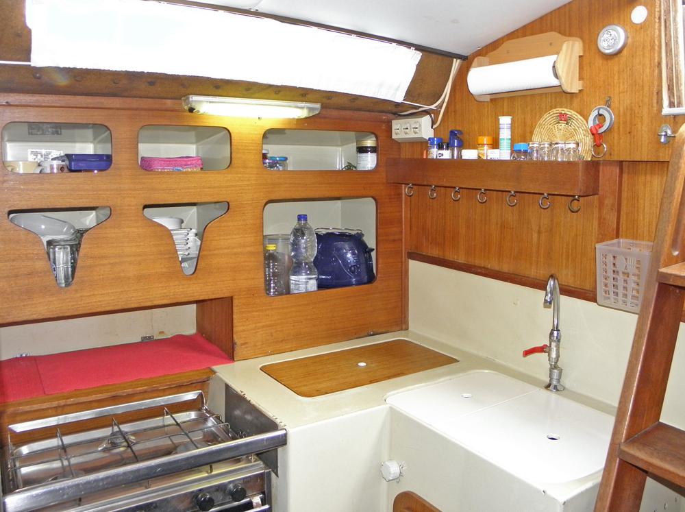 Salon, Accommodatie